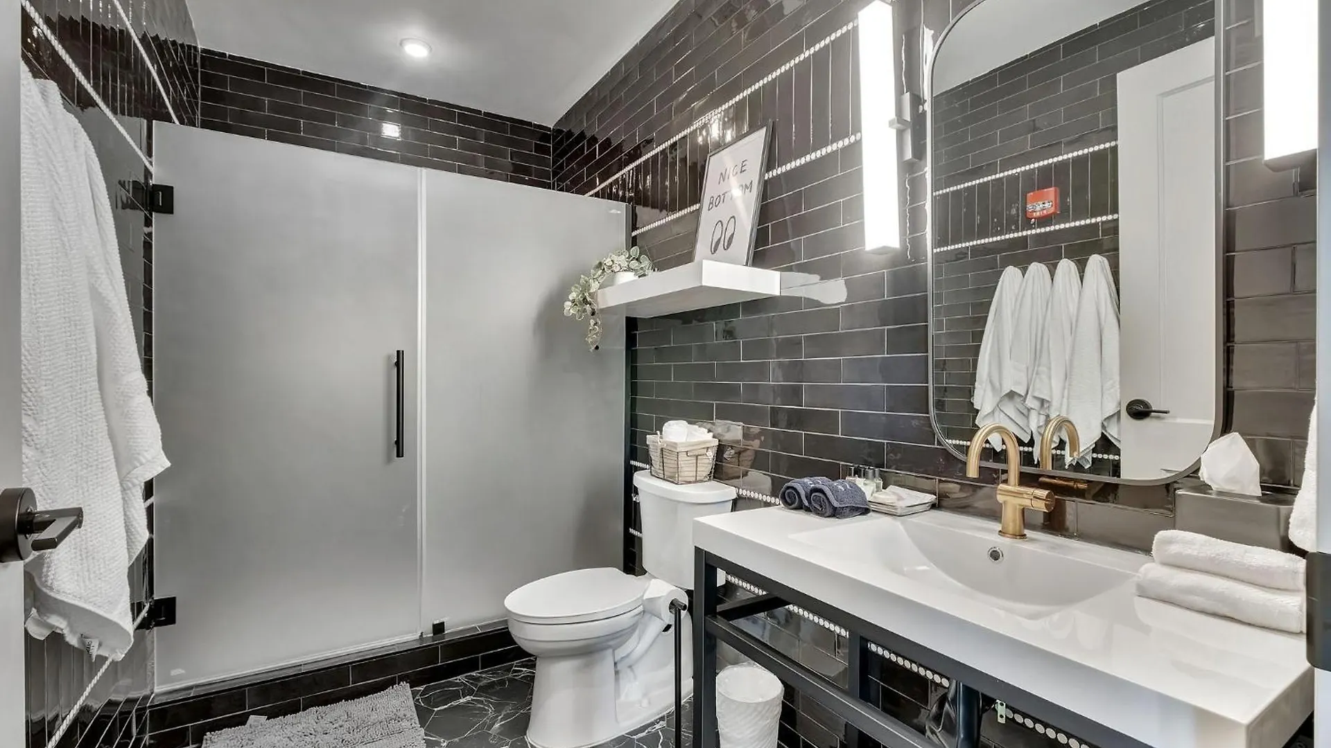 Nashville Studio B Suite 4Br By Maddox Hotel Apartman